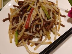 菊花芯炒牛柳-锦粤宫·精致粤菜(深圳北站店)