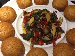 -万重锦·人文川菜馆(骡马市店)