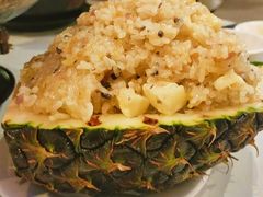 菠萝饭-滇越乘象云南餐厅(豆各庄店)