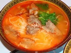 -肇兴特色牛肉粉