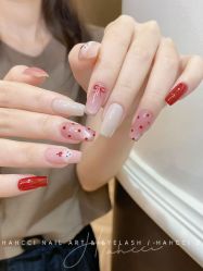 -花岐款式专研健康美甲沙龙