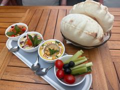 蘸酱拼盘-ELI FALAFEL Lebanese&Mediterranean黎巴嫩美食(富城路店)