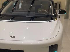-理想汽车(世纪汇店)