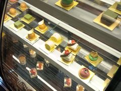 -湖景知味西餐厅•自助餐• 轻食(南京金茂威斯汀大酒店)