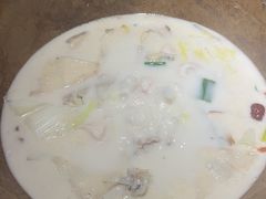 -滇香肴·云南菜蒸汽石锅鱼(云南北路店)