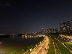 -南京眼步行桥
