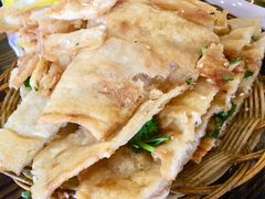 特色杂鱼锅贴-虾铺子龙虾·私房菜(金源花苑店)