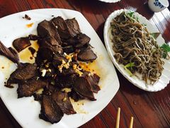 -溢心园香河肉饼总店