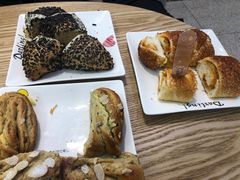 -焙丽拾光(麦凯乐直营店)
