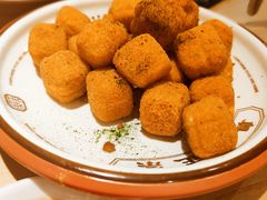海苔豆腐一口酥-粤集·手工粤菜(皇庭广场店)