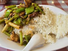 辣椒炒肉盖饭-孟记粥铺·家常菜·烧烤·粥(亚运村店)