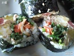 金枪鱼寿司的料很足哦-郑阿姨的家·이모네·韩料&烤肉(武川路店)