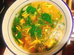 过桥米线-翠湖湾海鲜音乐餐厅
