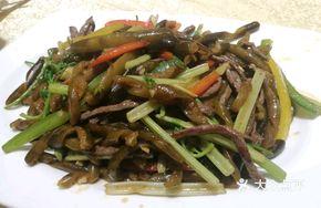 Sea Snail Stir-Fried with Beef