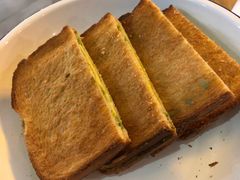 咖椰吐司-HELLO 27 意面·沙拉·帕尼尼