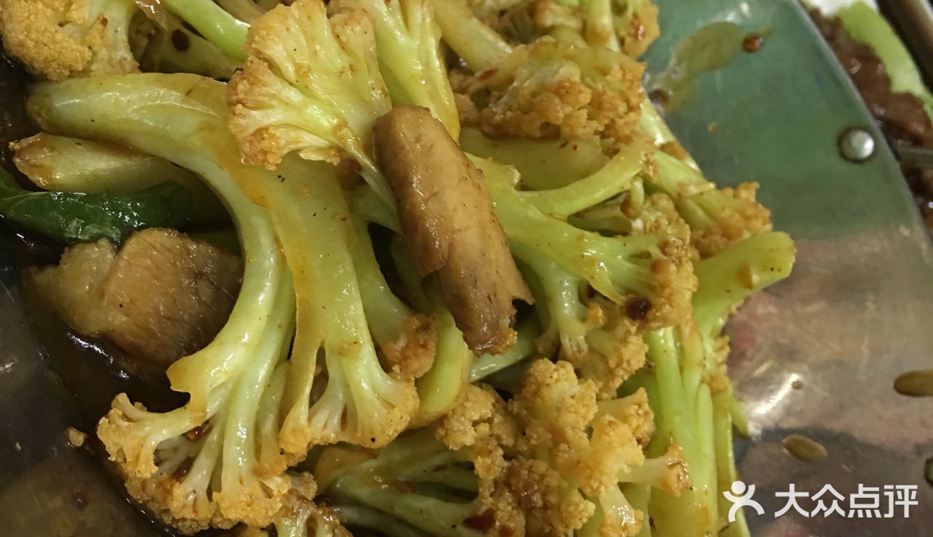 难坏，食多年了，还是这么一家破破的小店！