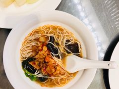 -上海滴水湖皇冠假日酒店