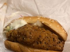 酷辣黑椒鸡腿堡-麦当劳(豫园店)
