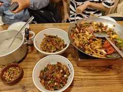 -富正毅三下锅·湘西韵味(天门山索道店)