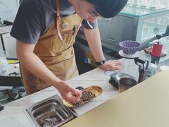 -UNI UNI(环亚凯瑟琳店)