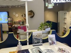 -moll学习桌椅(上海久光百货店)