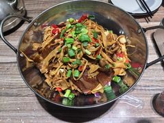 -三湘四水正宗湘菜(君峰路店)