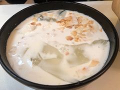 -志龙皇冠吃货椰子铺