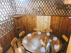 包厢-老东镇啤酒屋海鲜加工·蒸汽海鲜·海鲜烧烤(台东店)