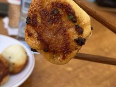 -老字号眼镜子煎包汤包店