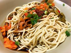 红油热干面-家阳赵师傅油饼包烧麦(粮道街店)