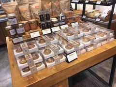 -皇冠幸福里动物奶油生日蛋糕(工业三路店)