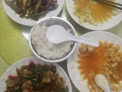 -湘里湘亲饭店(闸坡店)