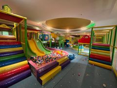 -天津京基皇冠假日酒店