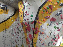 -问山MountQuest攀岩馆