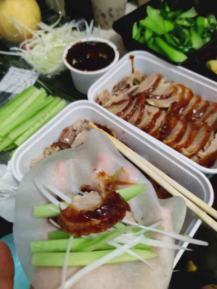 全盛福北京烤鸭(蓝钻店)-"外卖点过好几次,鸭子肉味道不错的,量也比.