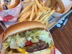 baby&nbsp;汉堡-FATBURGER 特富客汉堡(外交公寓店)