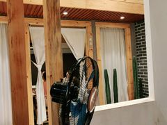 -墨居上隐·院子里火锅(峨眉店)