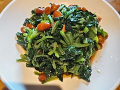 果仁菠菜-好嫂子酱猪手•农家菜(华远坊店)