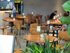 -POKEE VIA&Brunch·维娅(重庆来福士店)