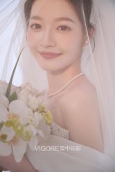 -雪中彩影婚纱摄影·微光艺术中心