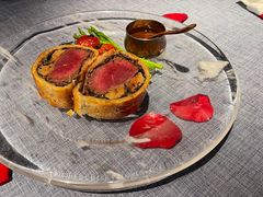 惠灵顿牛排-弦月窗LUNETTE BY AMANDA(复兴路店)