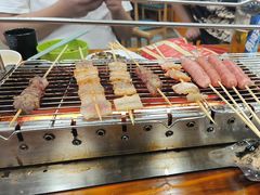 -哈尔滨小酒馆·鲜肉现穿自助烧烤(康新花园店)
