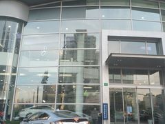 -上海星瀚奔驰4S店(长寿路店)