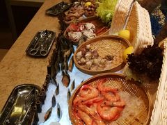 -大中华希尔顿酒店-念自助餐·嗨啤·小龙虾