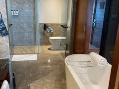 -三亚湾海居铂尔曼度假酒店