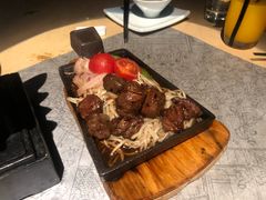 -穹六人间 people 6(岳阳路店)