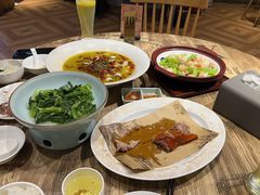 -香山湖家家宴(中山陵店)