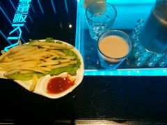 -蓝尊量贩(黄河路店)