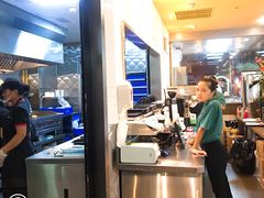 -The Habit Burger Grill 哈比特汉堡(复兴soho店)
