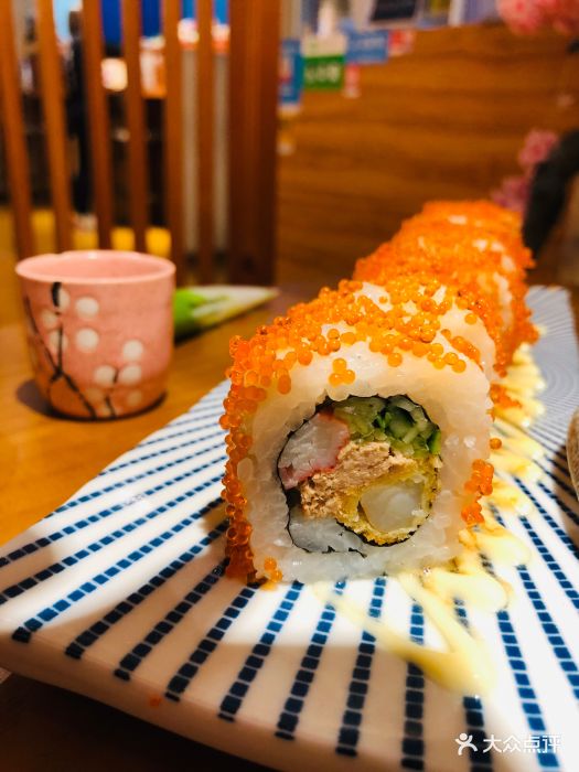 馋猫元气料理(万科生活广场店)蟹籽加州卷图片